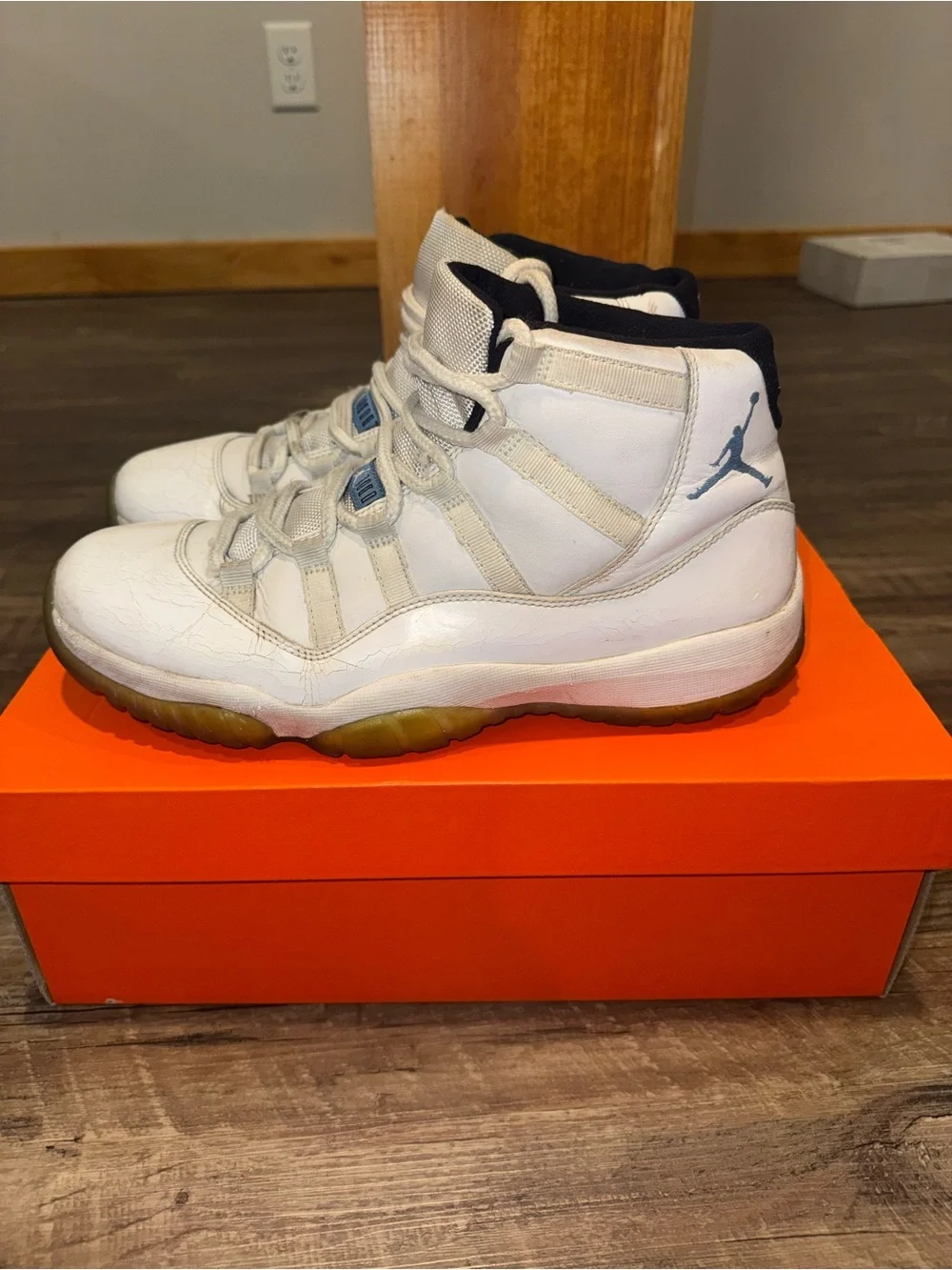 Jordan 11 “Legend Blue”